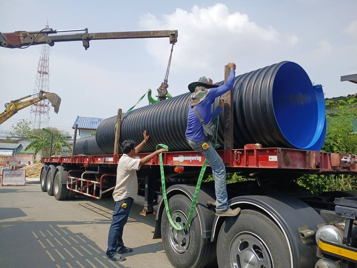 ส่งมอบท่อลอนพอลิเอทิลีนเสริมเหล็ก Srpe chachengsao งานระบายน้ำถนนหน้าเมือง ซอย 1