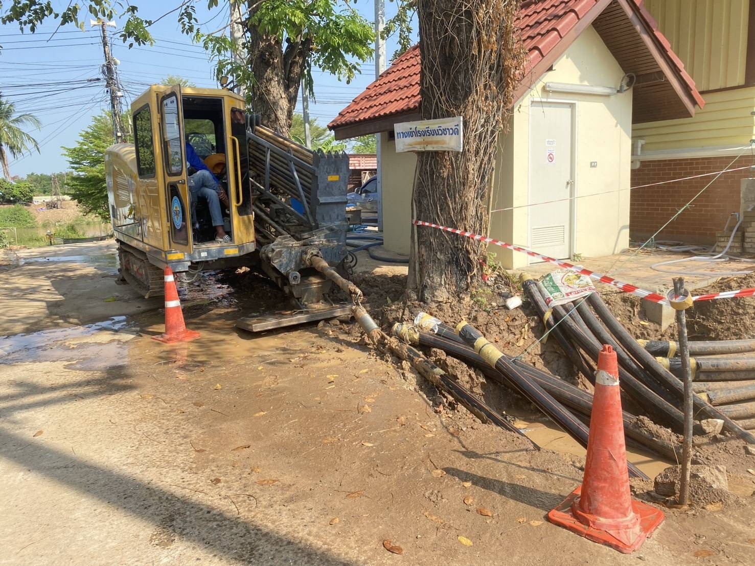 งานดันท่อลอด HDD HDPE 110 mm. PN10 สถานีปากน้ำโพ รถไฟทางคู่ ลพบุรี–ปากน้ำโพ